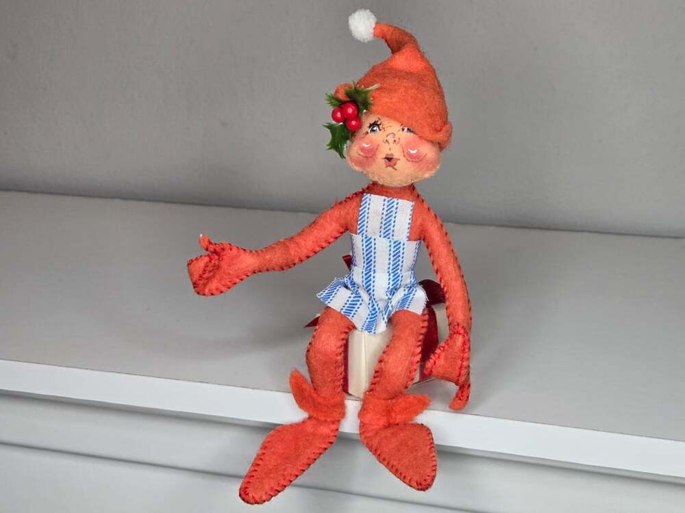 Annalee Mobilitee 1985 Sitting Elf Doll 5 Inch Red Felt Christmas Decor